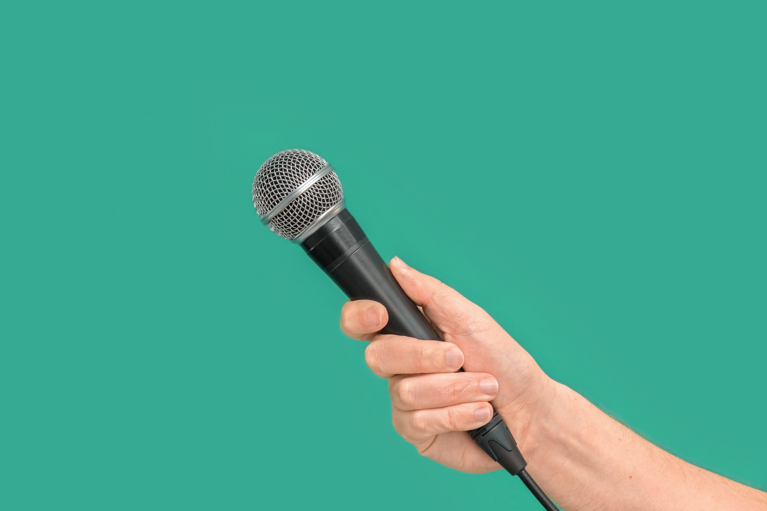 black-corded-microphone-3532005